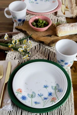 Breezy Floral Classic Rim 9 Inch Luncheon Plate