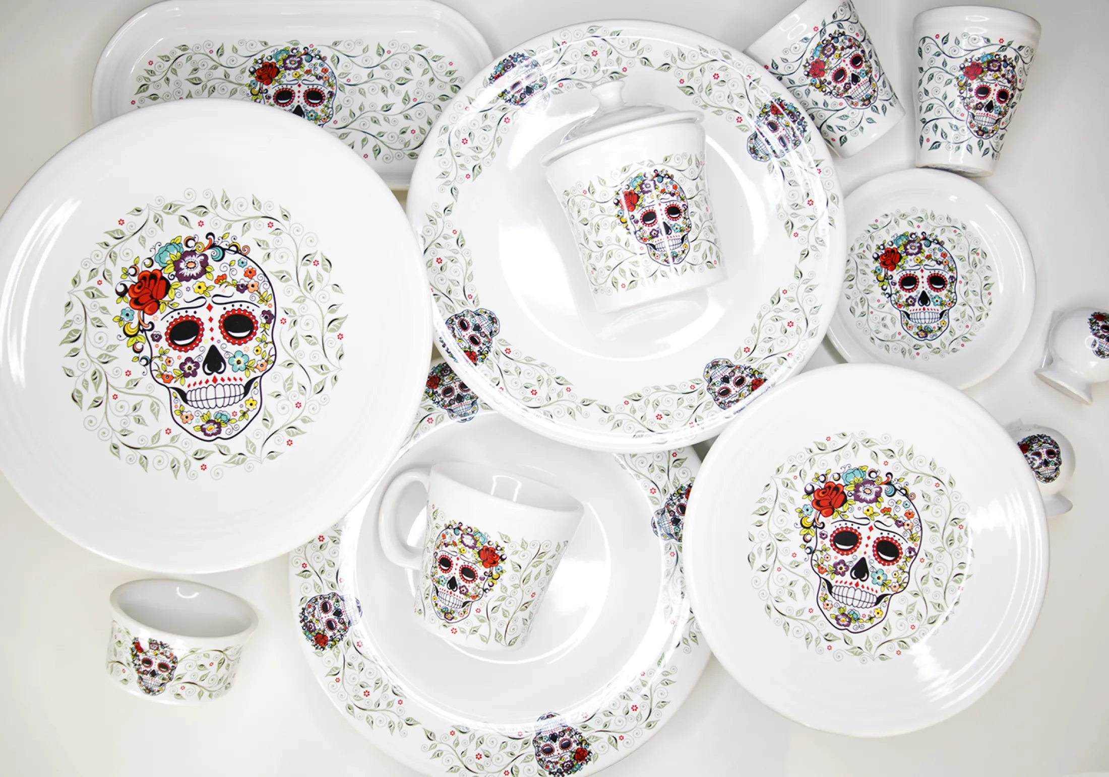 Retired Chop Plate SKULL AND VINE Sugar Border