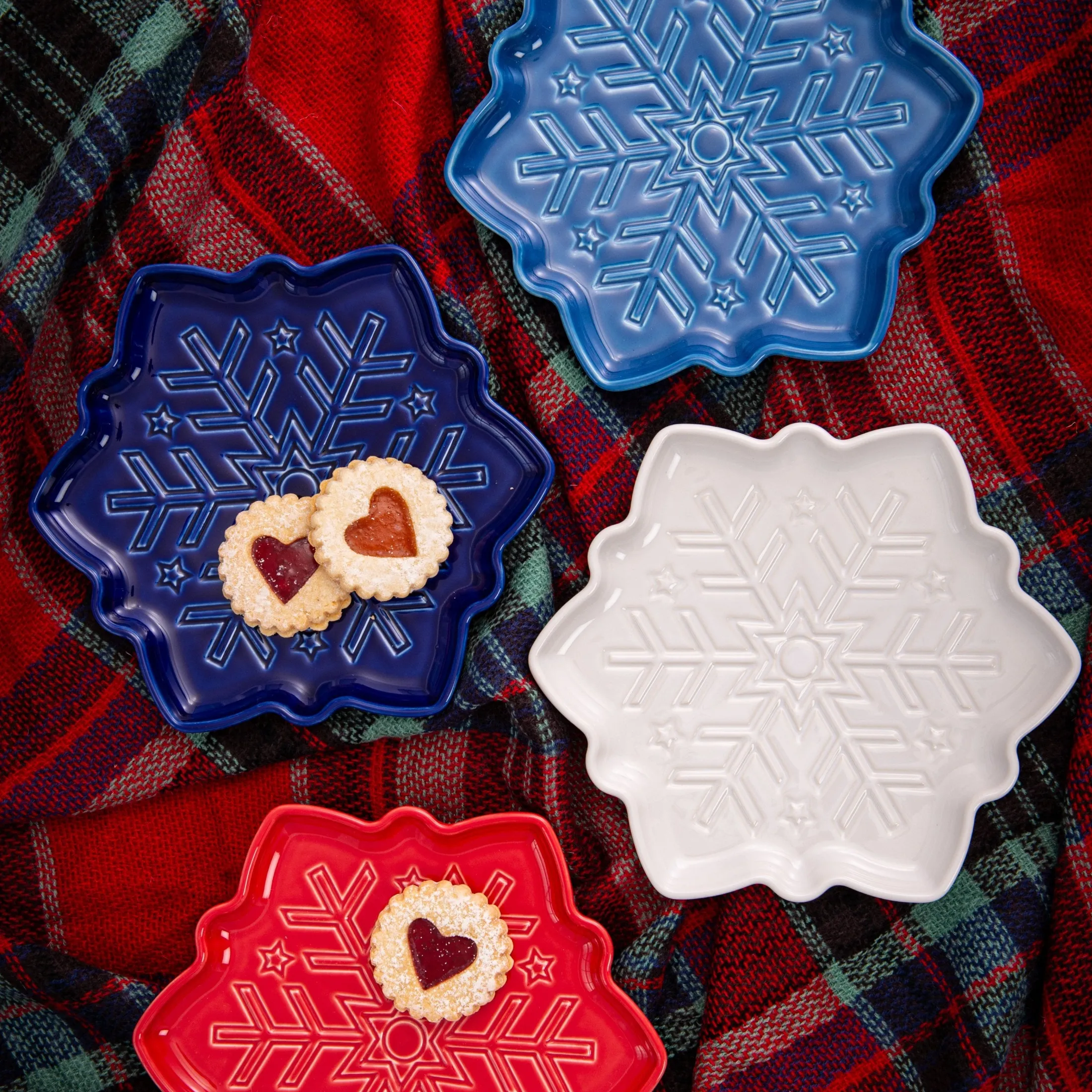 Snowflake Shaped Plate 9 Inch